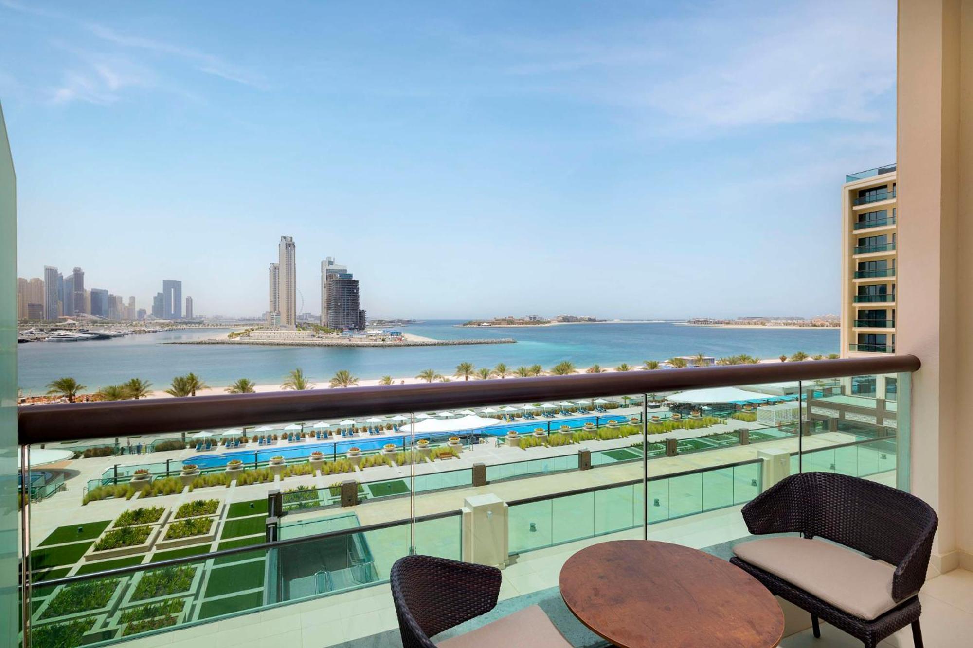 Hilton Dubai Palm Jumeirah Hotel Exterior foto View from the hotel